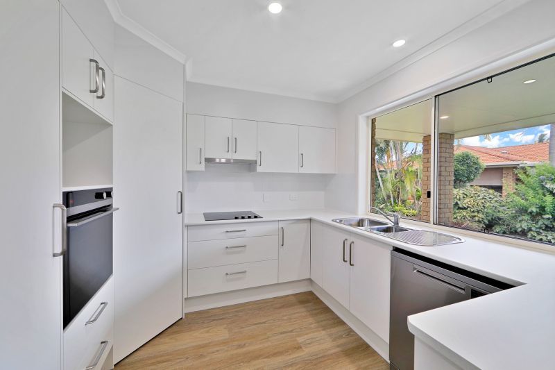 Lush garden surrounds with all the space you need!