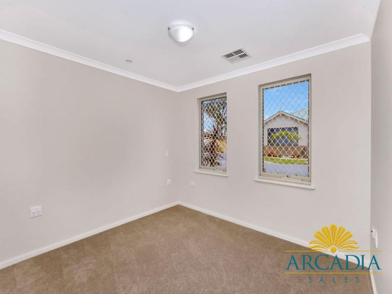 ARCADIA WATERS MANDURAH - Light & Bright, Carol 02 Design
