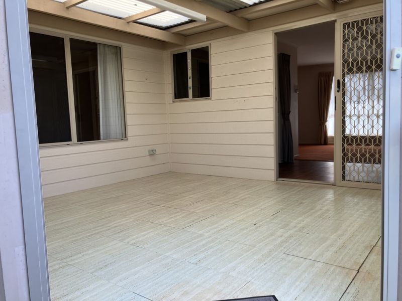 Great Position in Charming Community