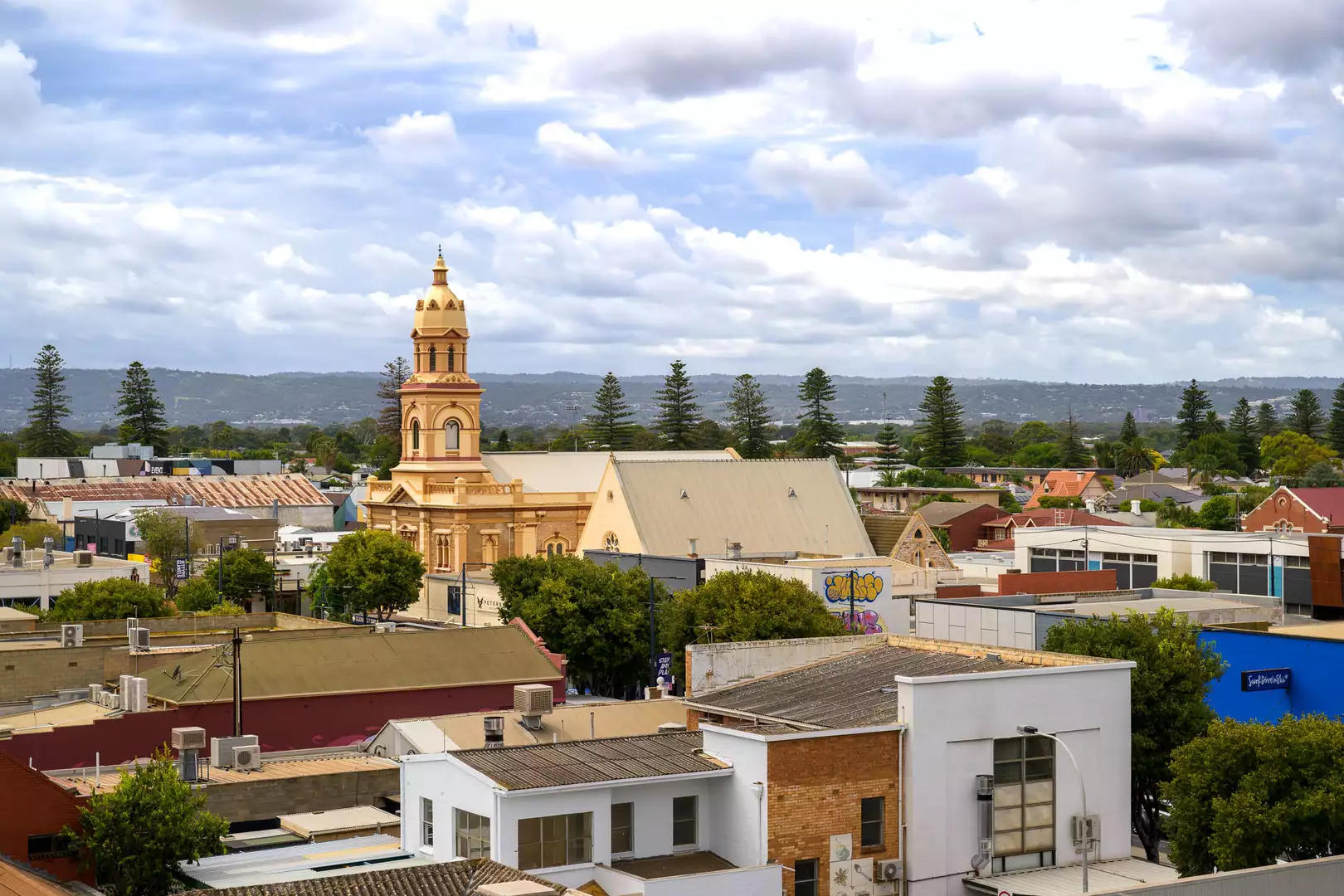 Level 3 Apartment with Spectacular Adelaide Hills Views