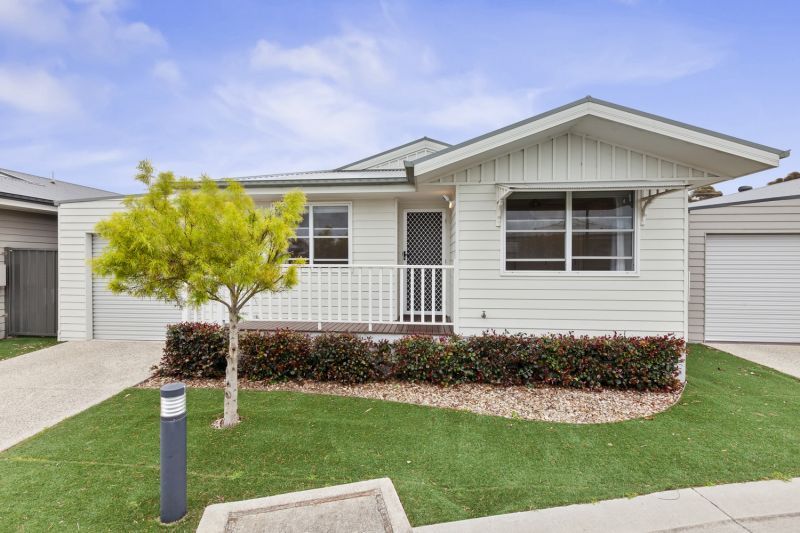 Immaculate Home with Spacious Entertaining Deck!