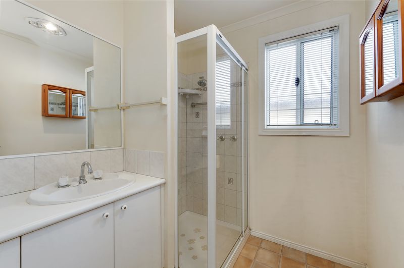 Pet friendly home in welcoming over 55s community