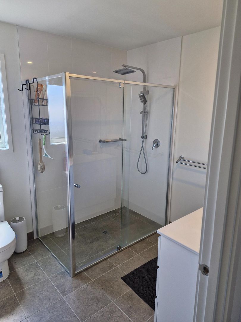 Ballarat Lifestyle Village - Near-New, Custom, One-Bedroom Home