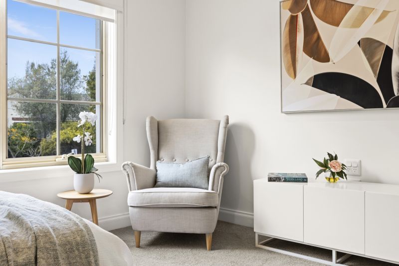 Affordable studio apartment with services