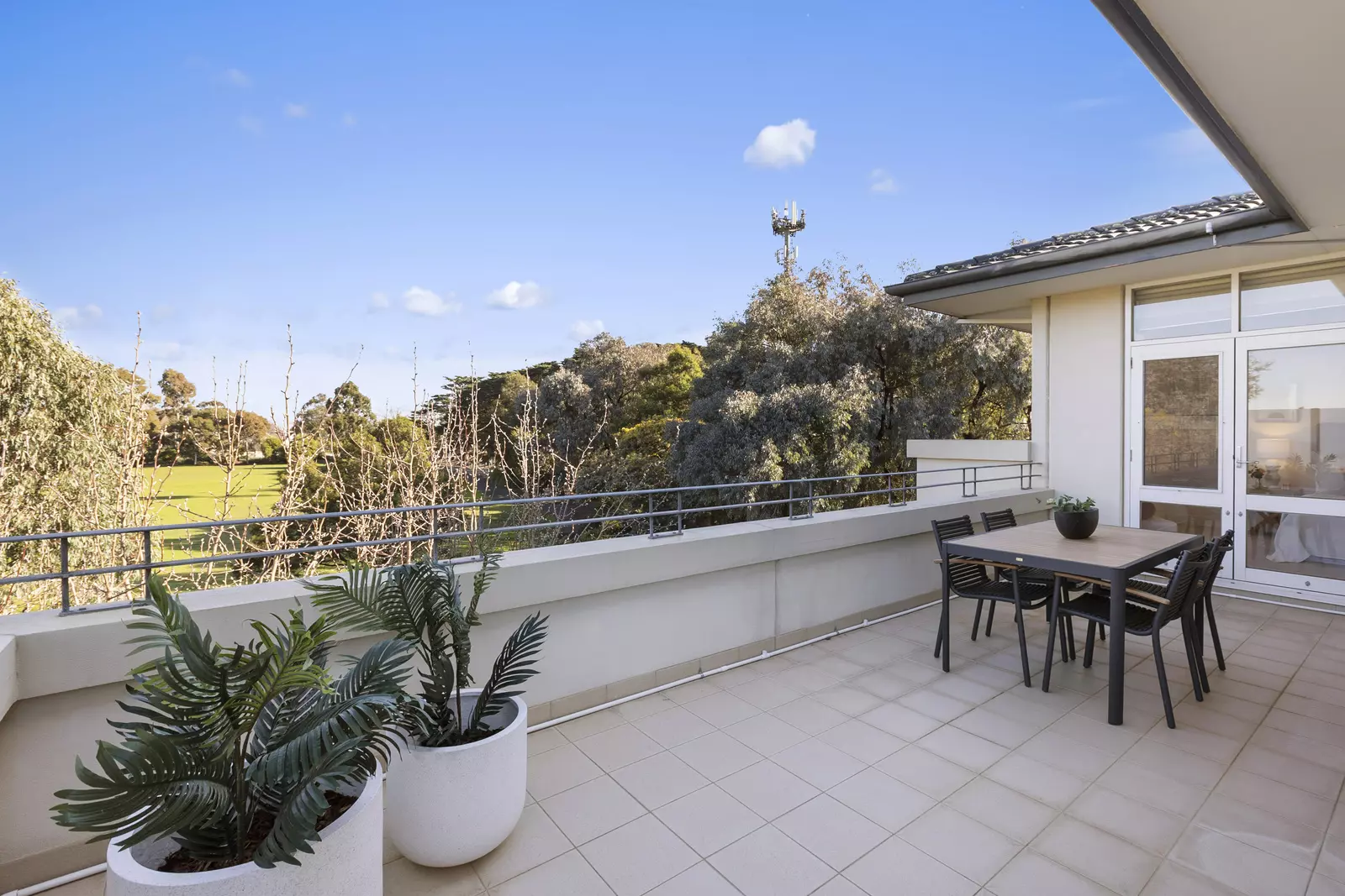 3-bedroom penthouse with spectacular views