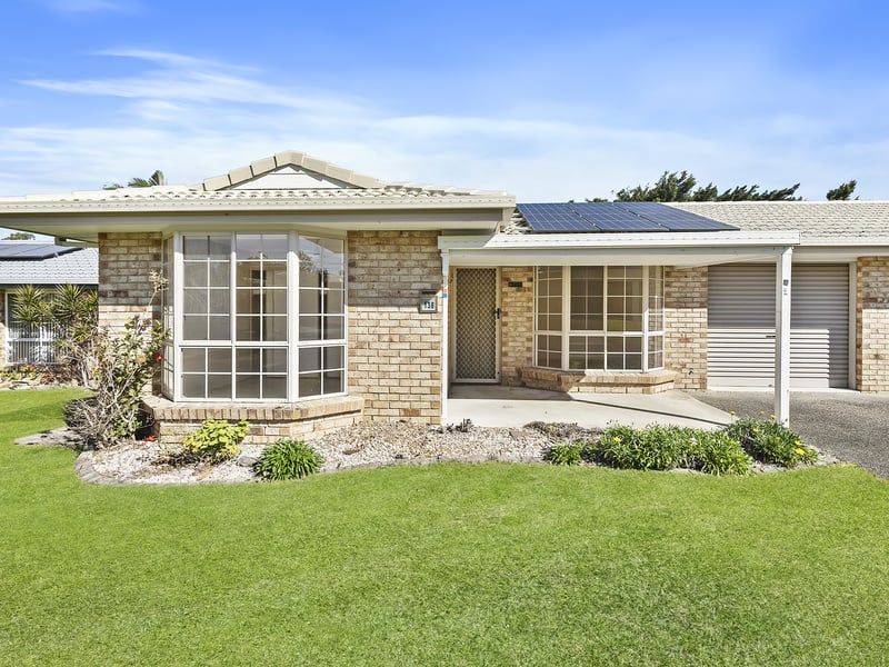 Refreshed Villa with Two Living Areas Near Community Hub