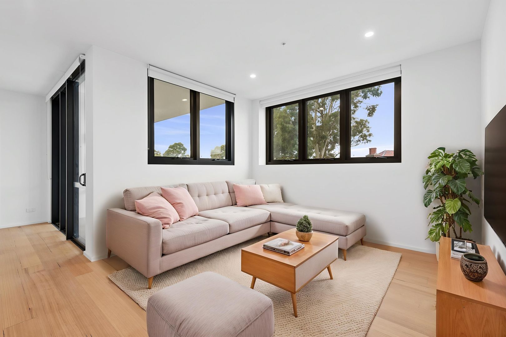 Callisto Place - Apartment 214