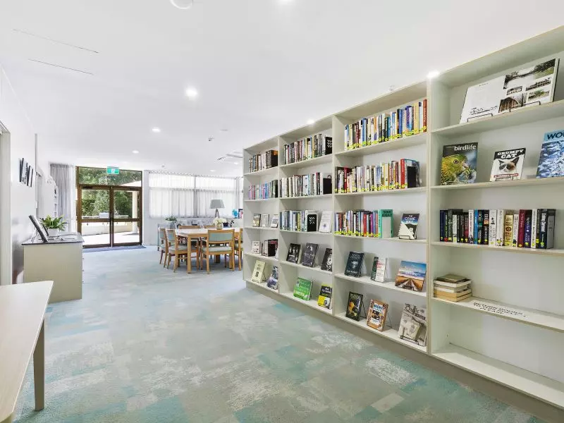 Available now! Fully renovated 2 bedroom villa close to everything on offer!