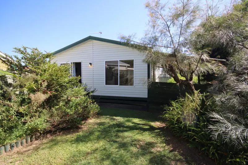 Tweed Broadwater Village, an Over 50’s Pet Friendly Lifestyle Village. 