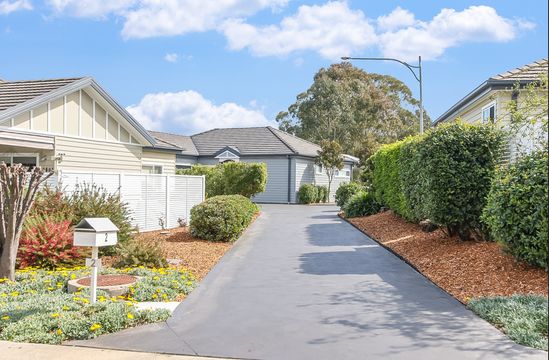 One of a kind - exceptional privacy and personal drive access