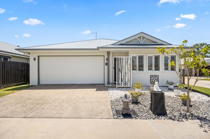Stylish Corner Block with Bushland Views