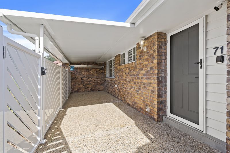 Two Bed with Double Garage, located in a sought-after community.