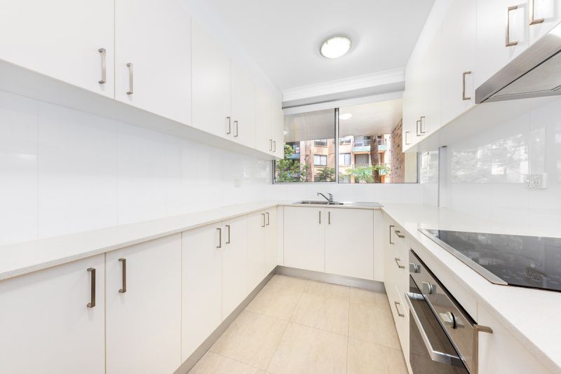 Renovated Apartment with Garden Outlook