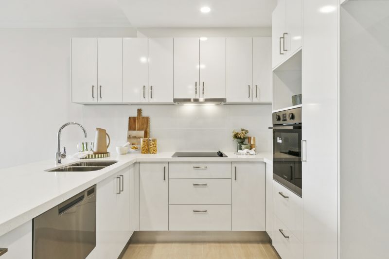 Stunning 2-bedroom apartment with balcony views