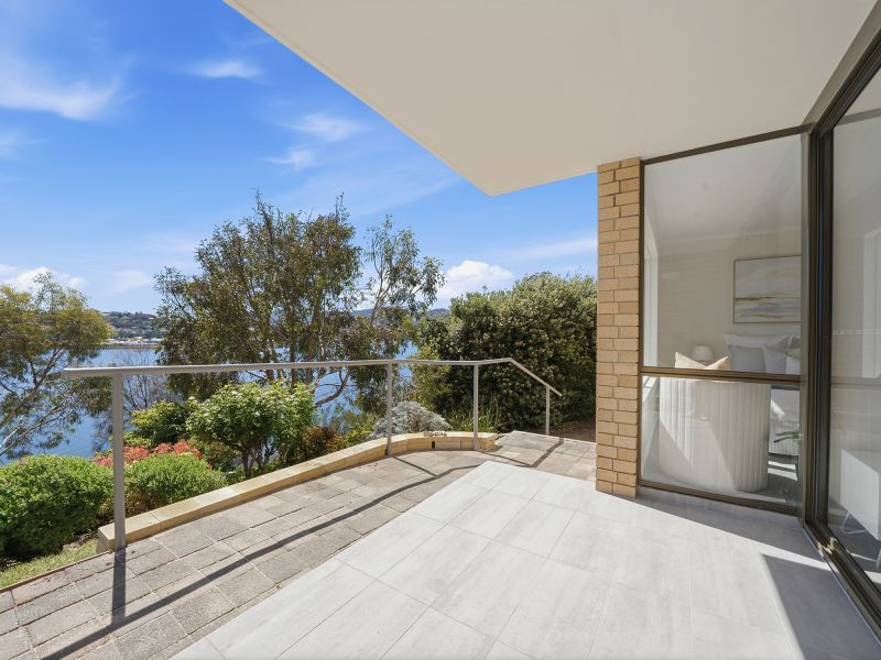 North Facing With Views of Derwent River