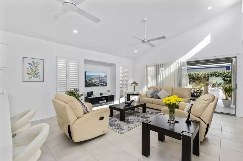 Site 186 - Established Atoll