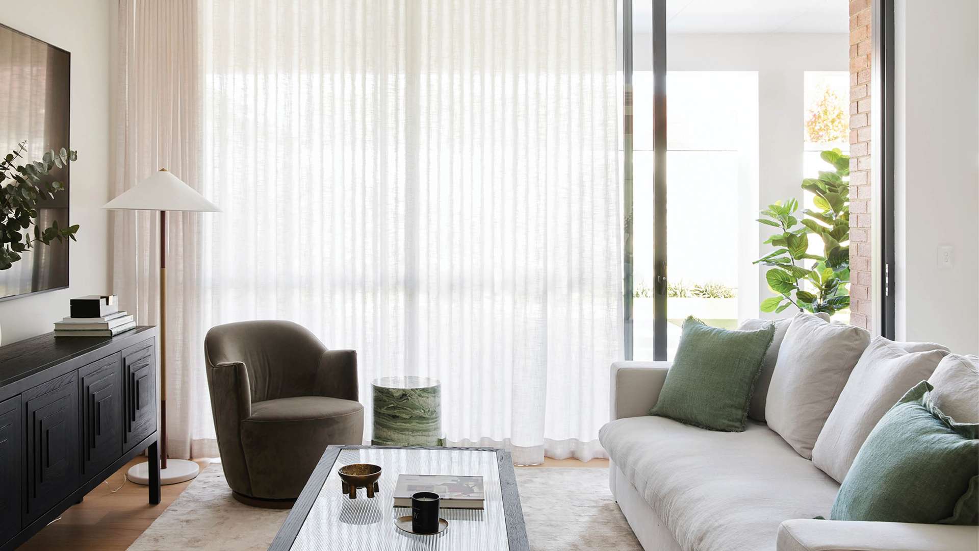 One Bedroom Garden Apartment with Parking