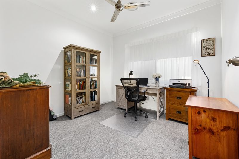 Natural Bushland Retreat- Luxury 3 bedroom Home with Study