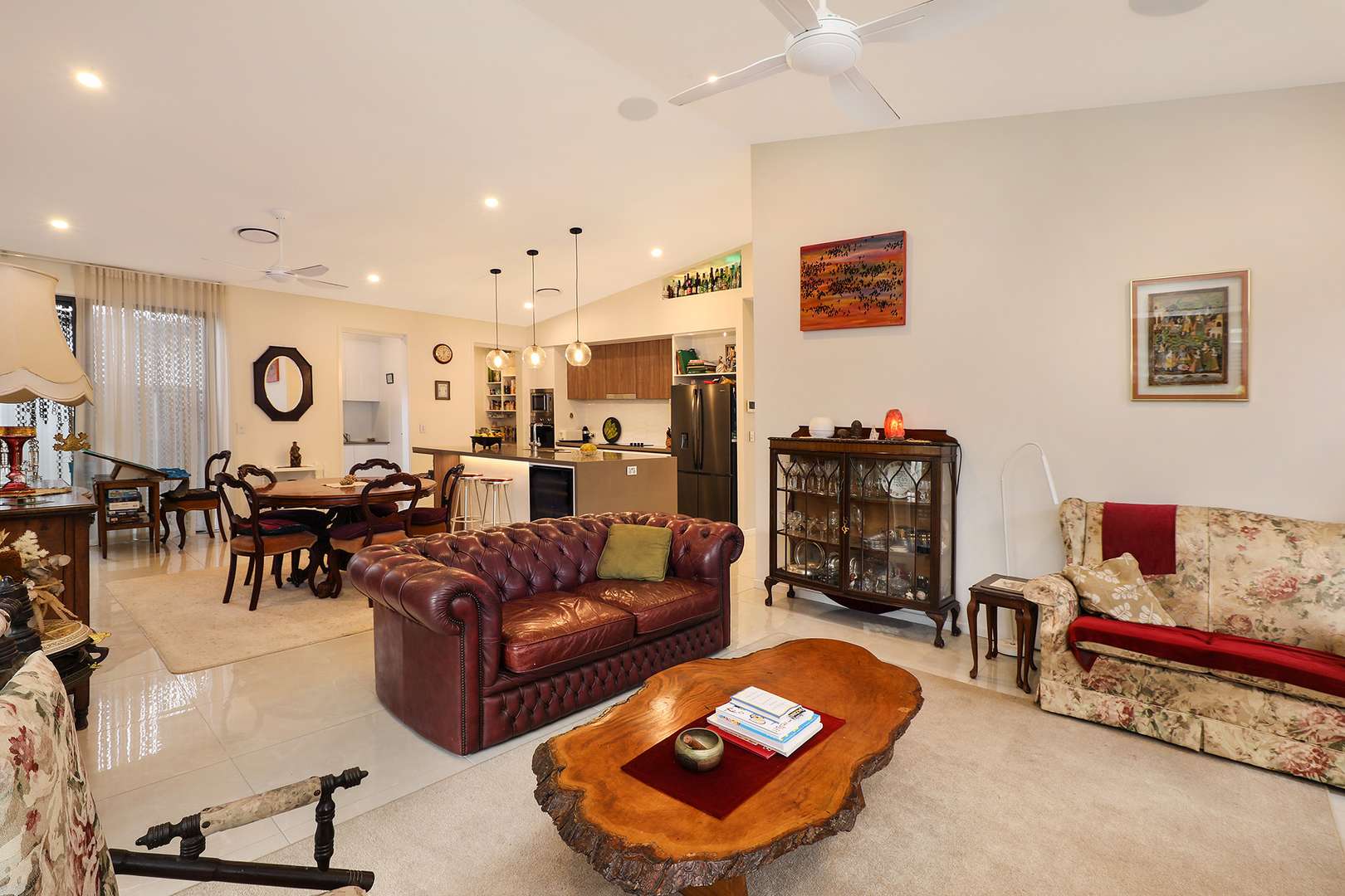 Beach, Dining, Golf, Shopping - V78 GemLife