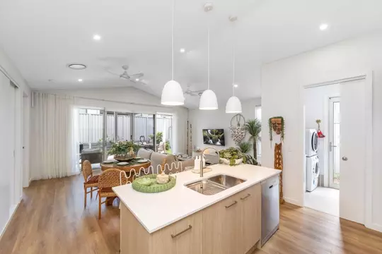 Quiet, Contemporary Living with Privacy and Space