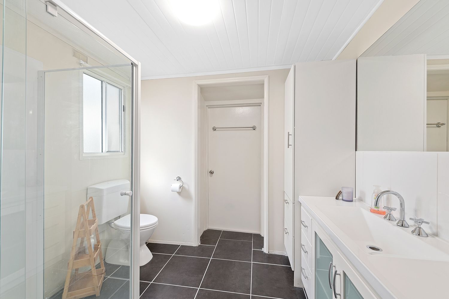 Move Straight In - Fully Renovated Home