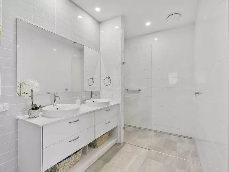 Site 122 - Established Bronte