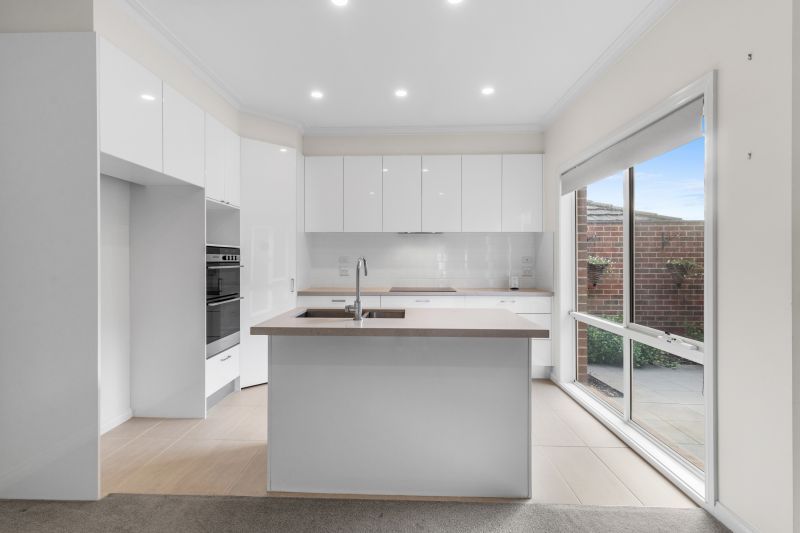 Modern 2-bedroom villa close to amenities