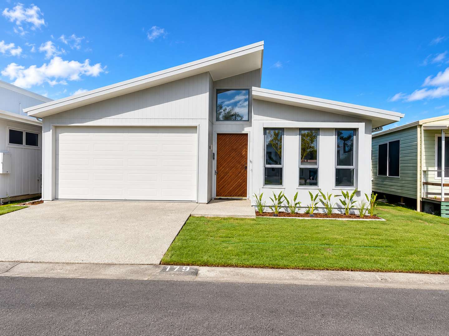 BRAND NEW HOME - Burpengary Pine Village