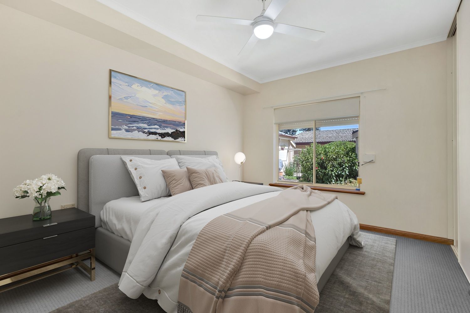 Spacious One Bedroom +Sunroom - Great Location