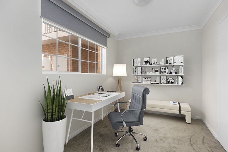 Gorgeous modern unit with easy access and conveniently located.