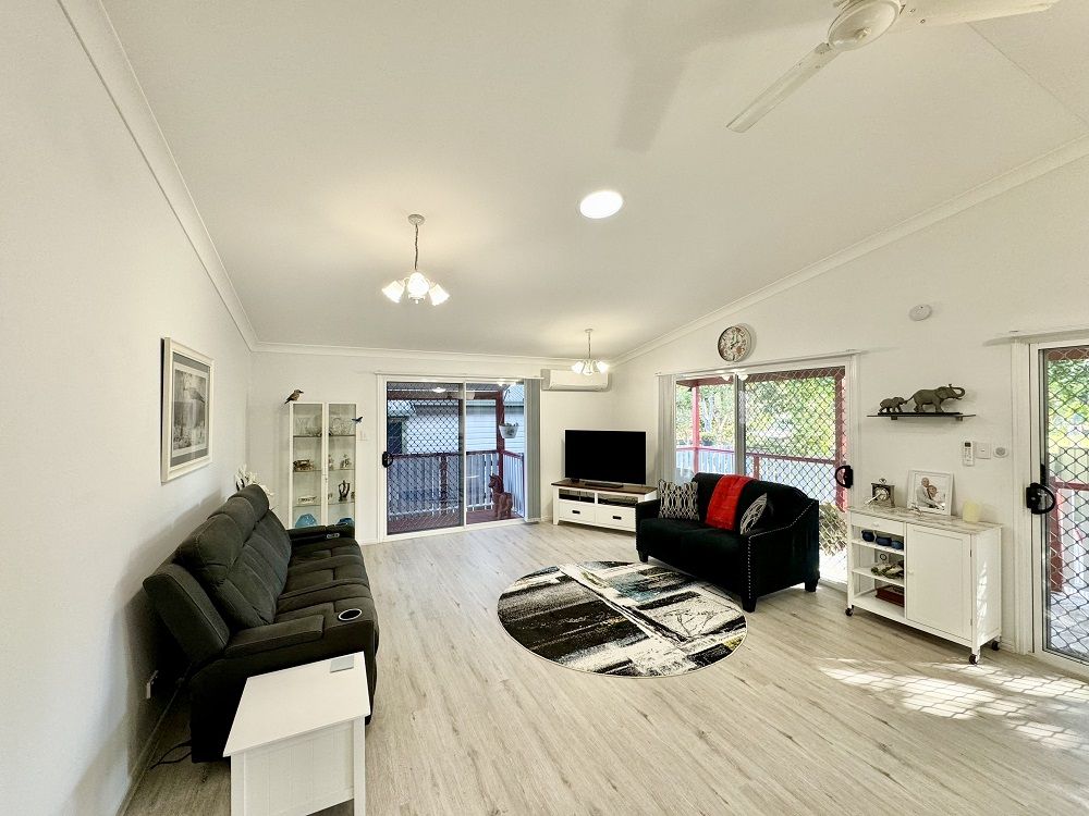 Introducing an Exquisite 3 Bedroom Home - GREENBANK GARDENS