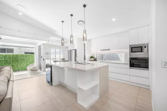 Relaxed Coastal Retirement Living – Comfort, Community & Convenience