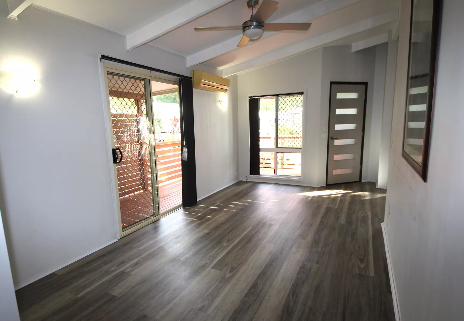 Large 2 Bedroom & 2 car space (small cars only)