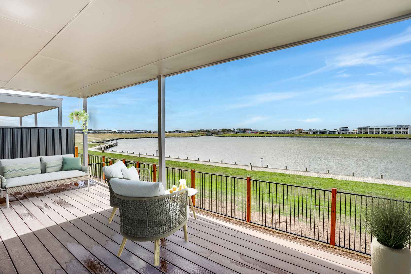 Altair Design - Brand New 3 Bedroom Waterfront Home