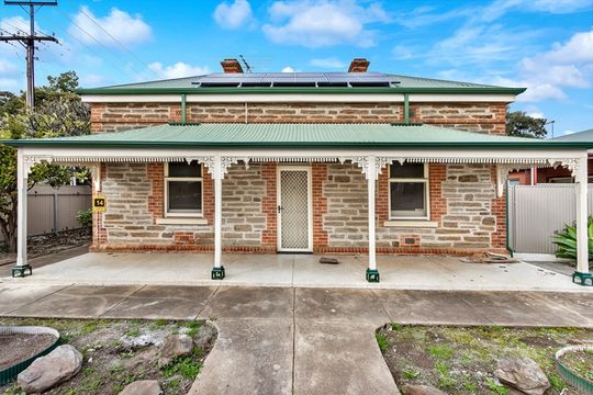This is a one of a kind; charming heritage style for modern living! Situated within 60 metres of Drakes Gawler.