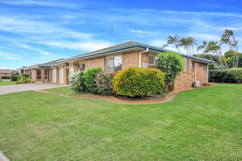 Here the ocean sounds! Coastal living in a large, modern Villa, coming soon!