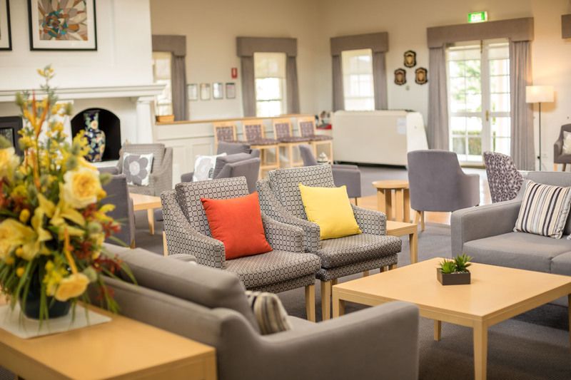 Sleek Upgraded Apartment with Hassle-Free Living