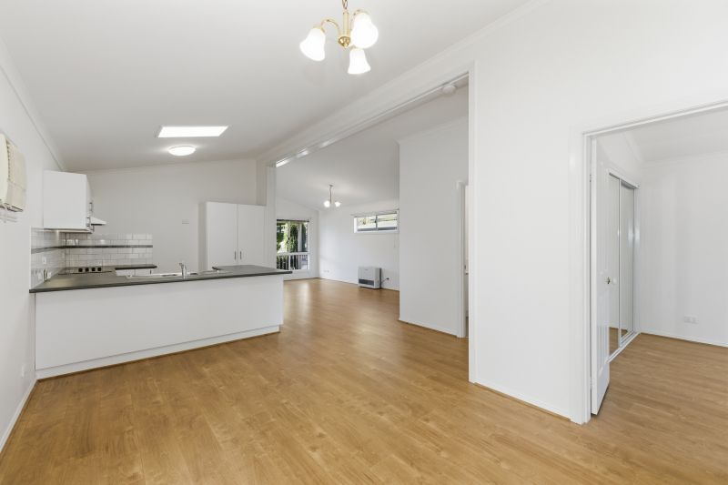 Beautifully Refreshed Two-Bedroom Cottage