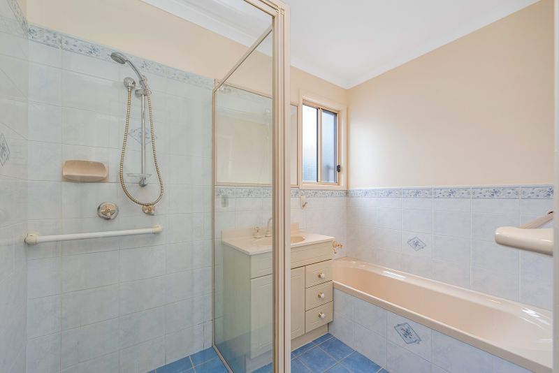 Spacious Corner Block Living - Simply Move In & Relax!