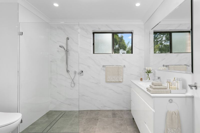 Newly renovated 2 bedroom elevated apartment set amongst tranquil grounds of the village.