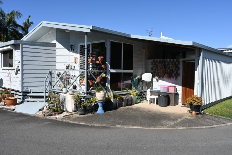 The Palms Village - Over 55's pet friendly Lifestyle Village