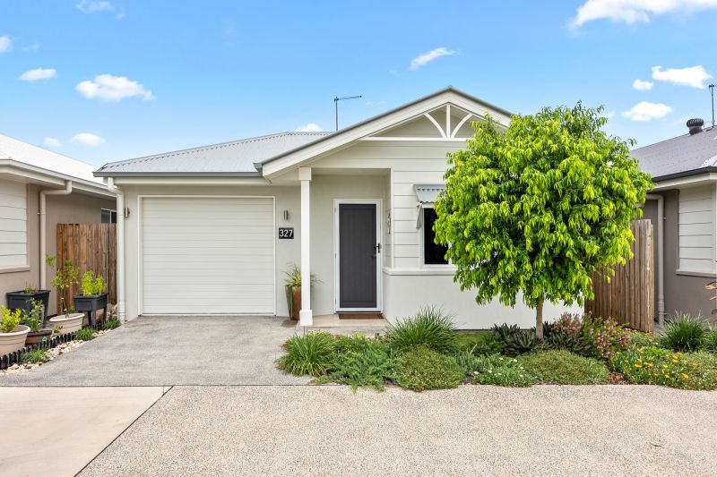 Stunning Home - Effortless, Low-Maintenance Living!