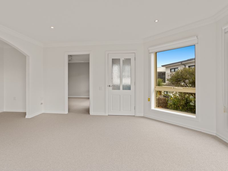 DEPOSIT TAKEN - Spacious, light-filled 2br unit with bay windows & garden views