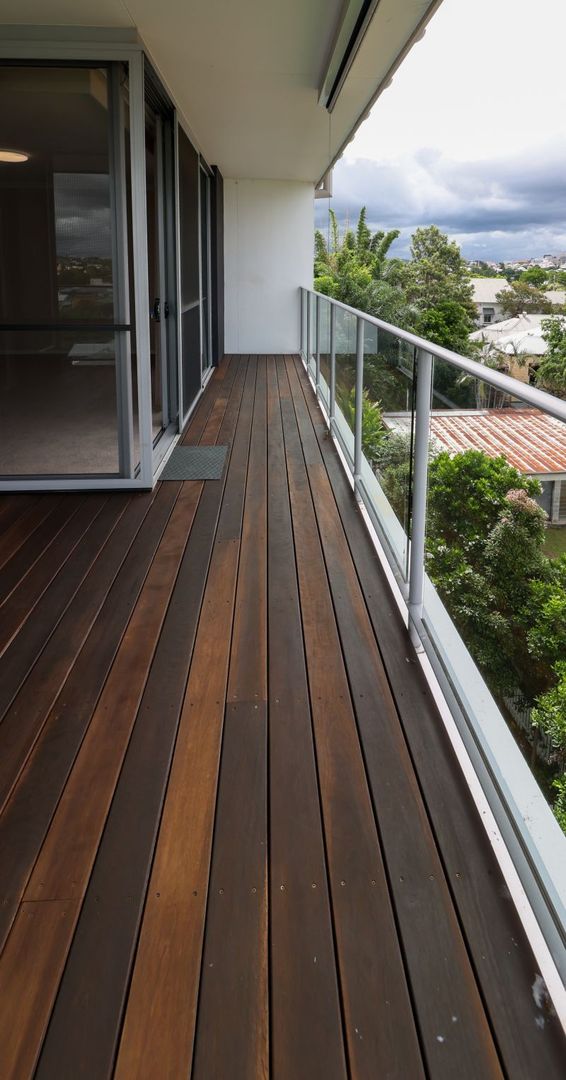 UNDER OFFER - Highly Sought-After Apartment with Ultimate City Views