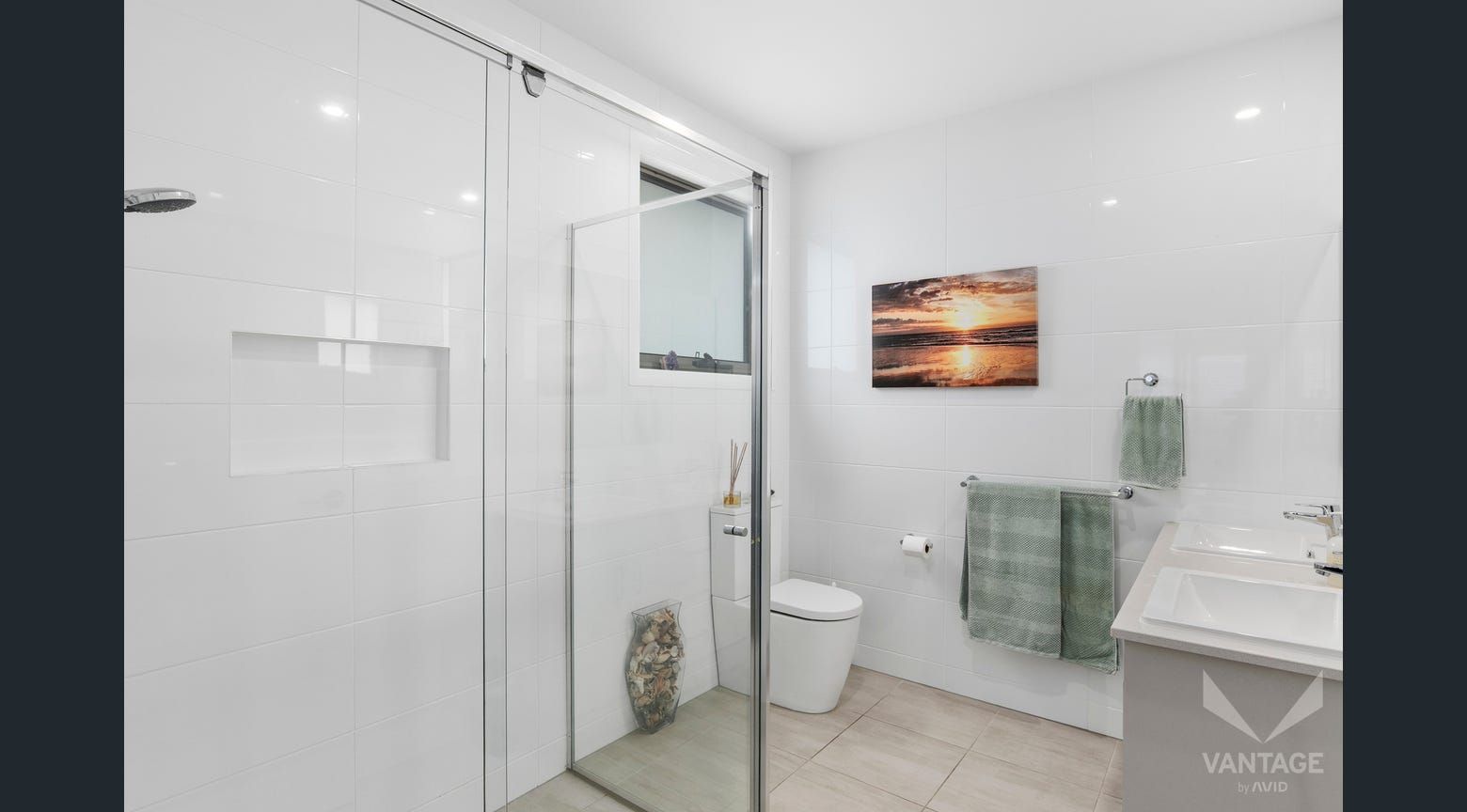 Stylish, Sophisticated & Just Like New- A Showstopper in Logan Village Green