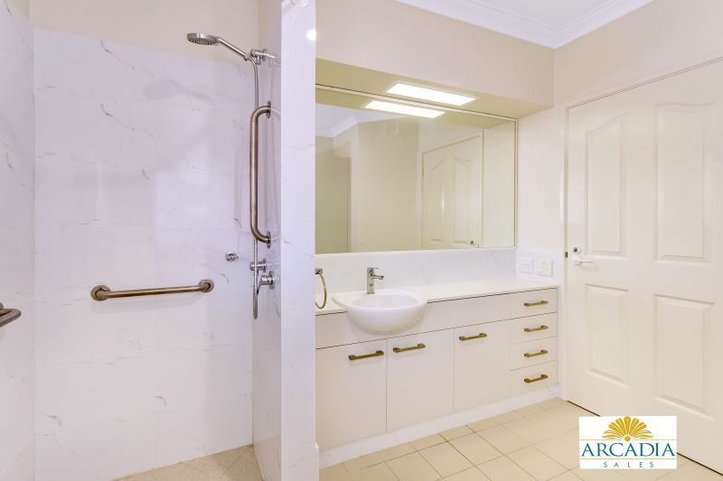 ARCADIA WATERS BICTON - Sought After Ground Floor Villa