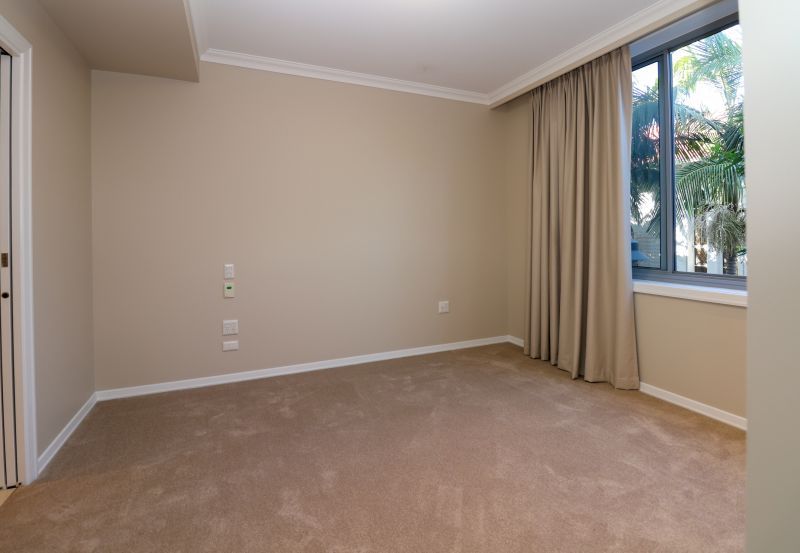 21/43 Taylor Street, Woolloongabba - 2 Bedroom apartment - wake up to the beautiful surrounds!