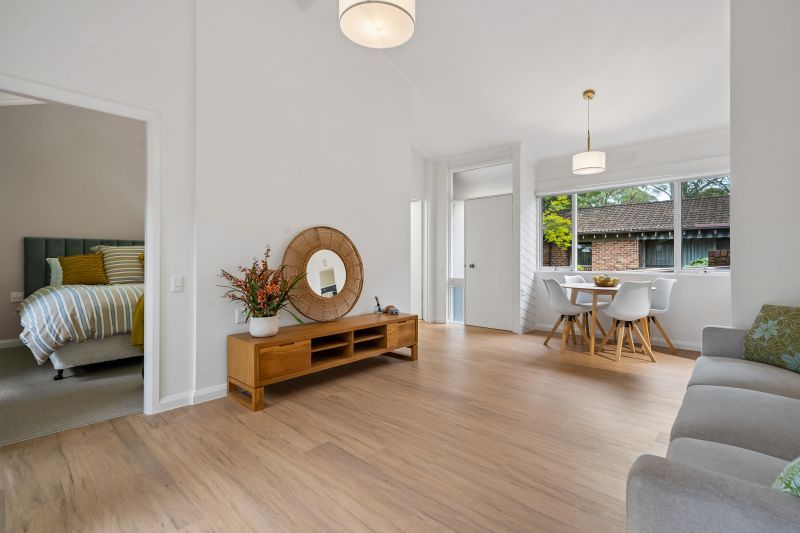 Fully renovated retirement home, ready to move in!