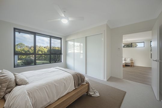 Spacious Coastal Villa with Large Yard and Entertaining Area