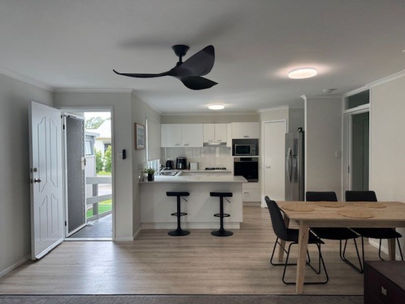 Luxurious Home with Abundant Features!